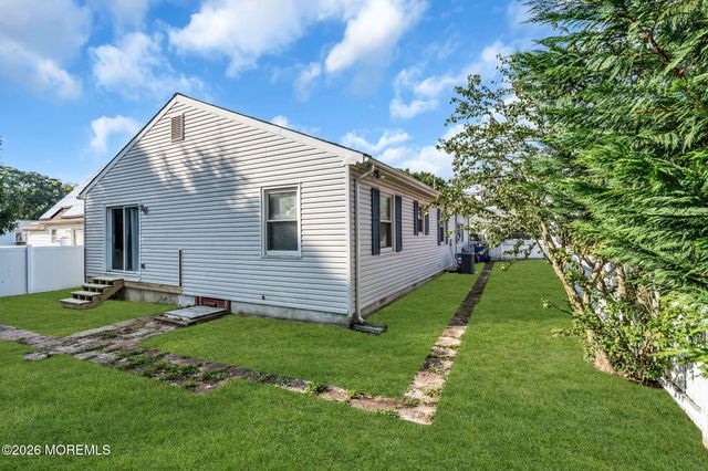1905 Teakwood Road, Toms River, NJ 08753