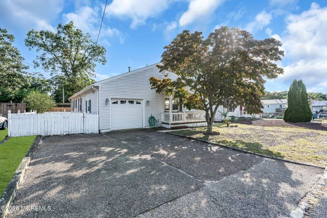 1905 Teakwood Road, Toms River, NJ 08753