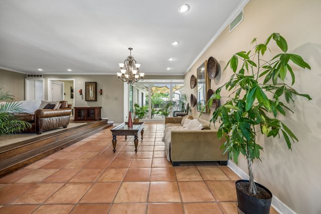 7415 Azalea Lane, Dallas, TX 75230