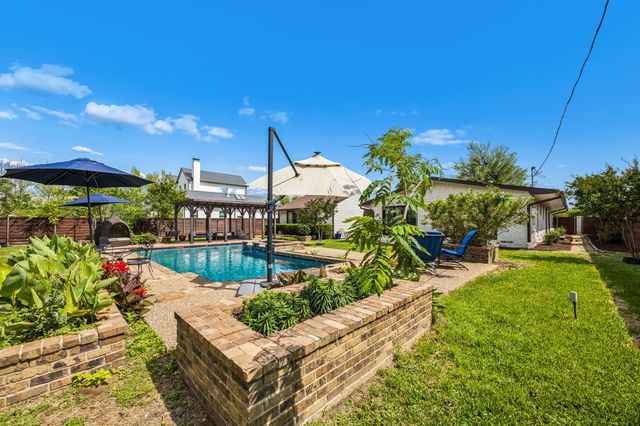 7415 Azalea Lane, Dallas, TX 75230