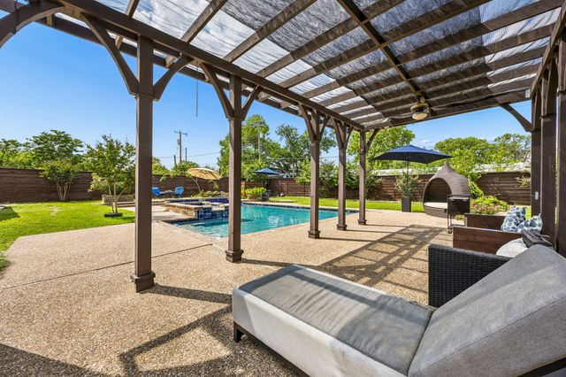 7415 Azalea Lane, Dallas, TX 75230