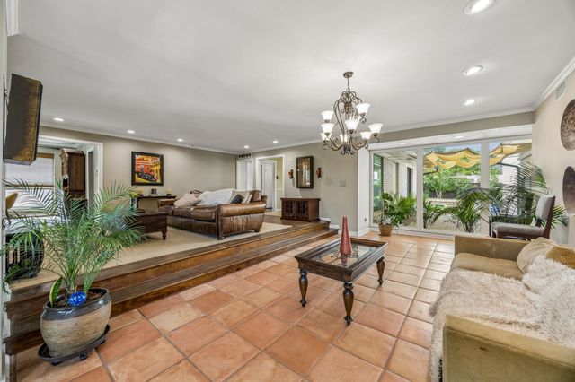 7415 Azalea Lane, Dallas, TX 75230