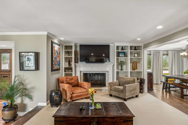 7415 Azalea Lane, Dallas, TX 75230