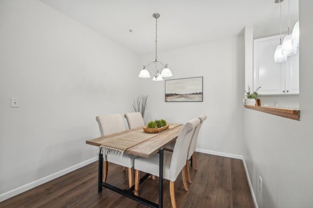 12761 Collegeview Drive 201, Eden Prairie, MN 55347