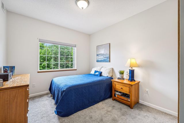 12761 Collegeview Drive 201, Eden Prairie, MN 55347