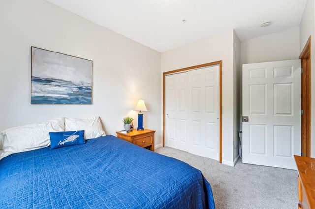 12761 Collegeview Drive 201, Eden Prairie, MN 55347