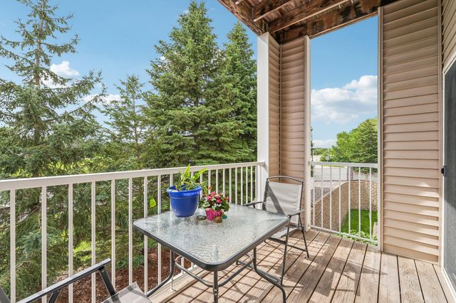 12761 Collegeview Drive 201, Eden Prairie, MN 55347