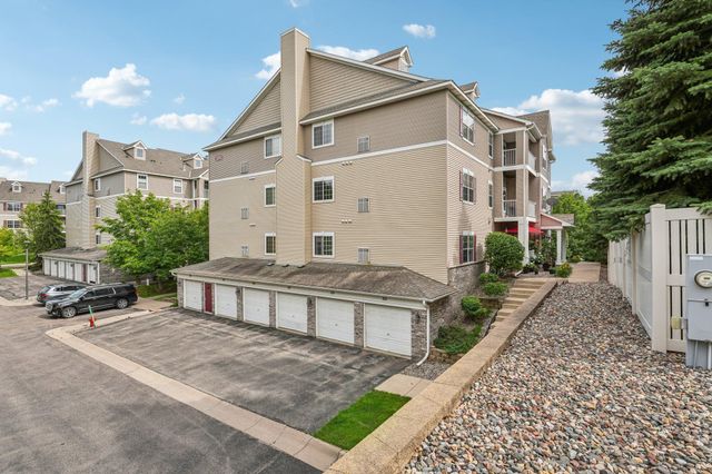 12761 Collegeview Drive 201, Eden Prairie, MN 55347