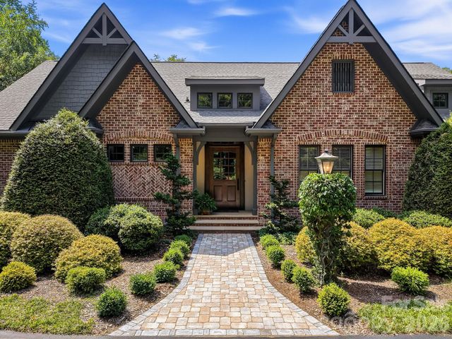 1333 Solomon Circle, Hendersonville, NC 28739