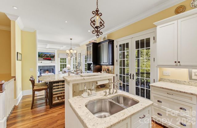1333 Solomon Circle, Hendersonville, NC 28739