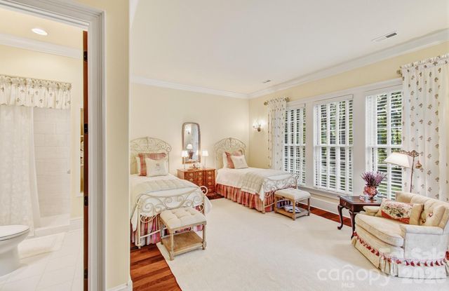 1333 Solomon Circle, Hendersonville, NC 28739