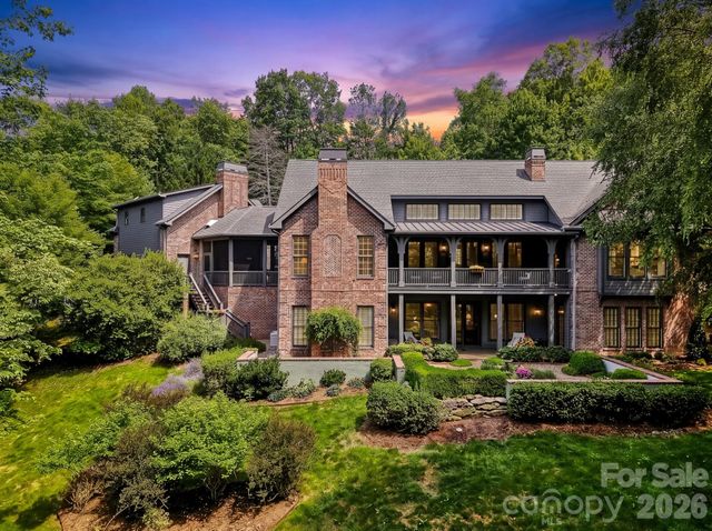 1333 Solomon Circle, Hendersonville, NC 28739