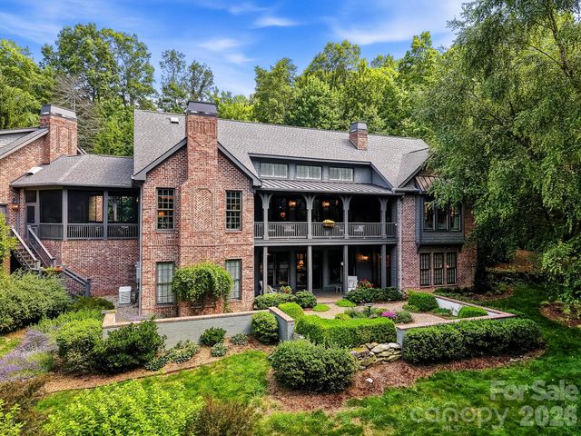 1333 Solomon Circle, Hendersonville, NC 28739