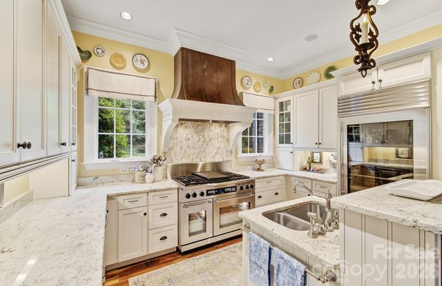 1333 Solomon Circle, Hendersonville, NC 28739