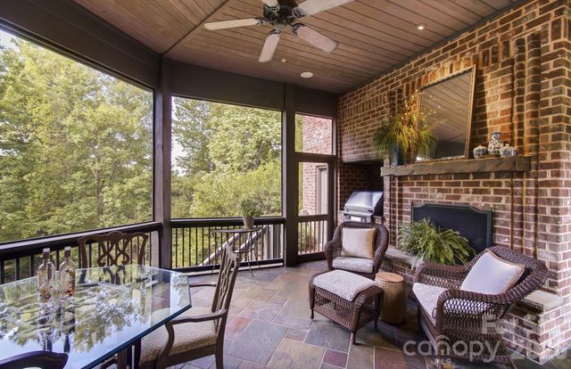 1333 Solomon Circle, Hendersonville, NC 28739