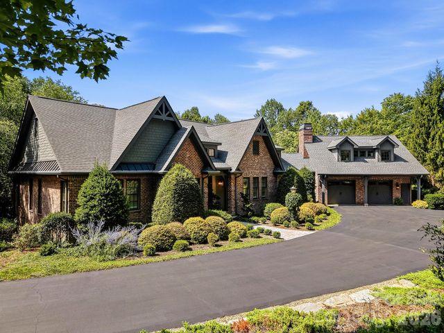 1333 Solomon Circle, Hendersonville, NC 28739