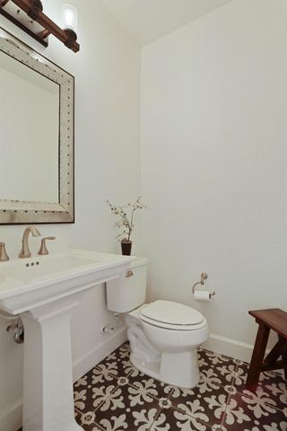 803 Riva Ct, Lodi, CA 95242