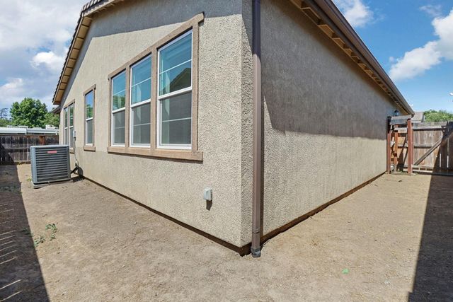 803 Riva Ct, Lodi, CA 95242