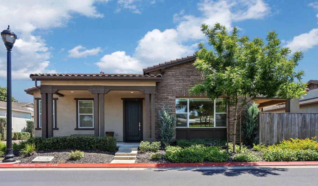 803 Riva Ct, Lodi, CA 95242