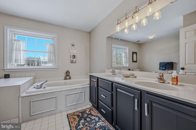 5 ROOSEVELT WAY, Avondale, PA 19311