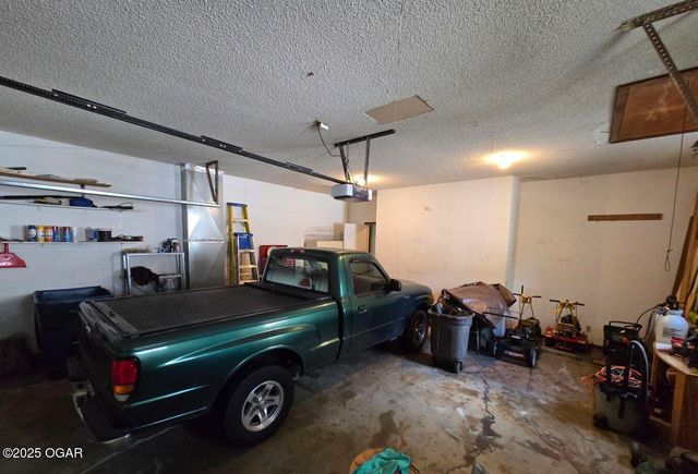 107 Foursome Lane Lane, Carl Junction, MO 64834