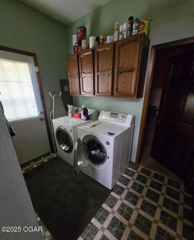 107 Foursome Lane Lane, Carl Junction, MO 64834