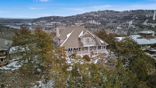 83 Sailboat Drive, Holiday Island, AR 72631