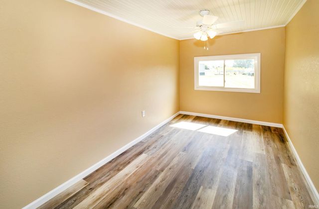 2500 Colonial Garden Road, Evansville, IN 47715