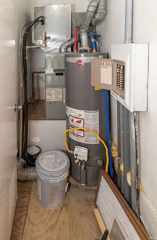 2500 Colonial Garden Road, Evansville, IN 47715