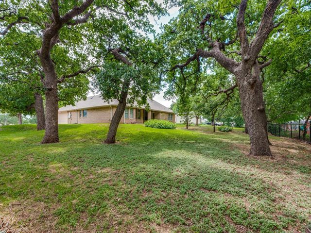5009 Hunters Wood Court, Joshua, TX 76058