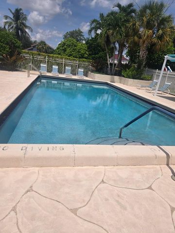 12760 Spinnaker Lane, Wellington, FL 33414