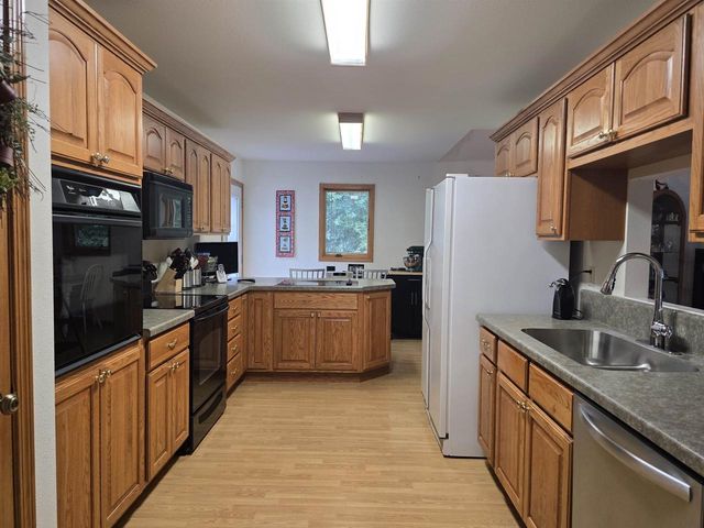 W11760 DETLOR COURT, Plainfield, WI 54966
