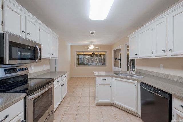 16314 Falcon Hill St, San Antonio, TX 78247