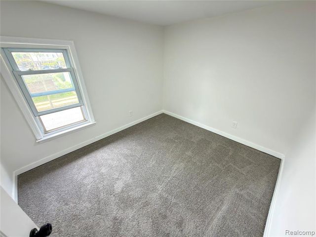 114 Pine Street, River Rouge, MI 48218