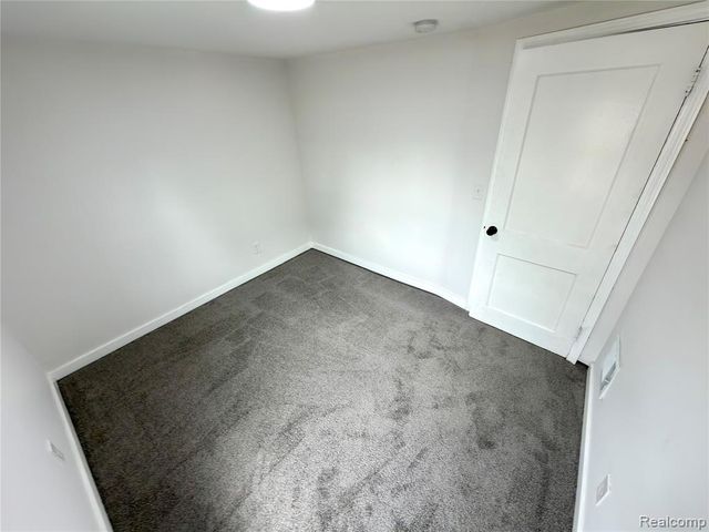 114 Pine Street, River Rouge, MI 48218