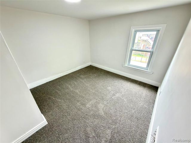 114 Pine Street, River Rouge, MI 48218