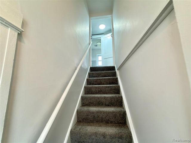 114 Pine Street, River Rouge, MI 48218