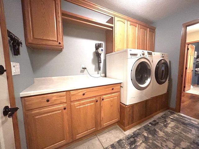 7672 Division Road, Tomah, WI 54660