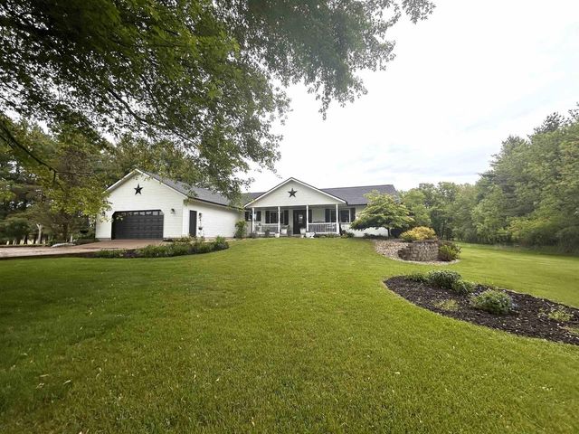 7672 Division Road, Tomah, WI 54660
