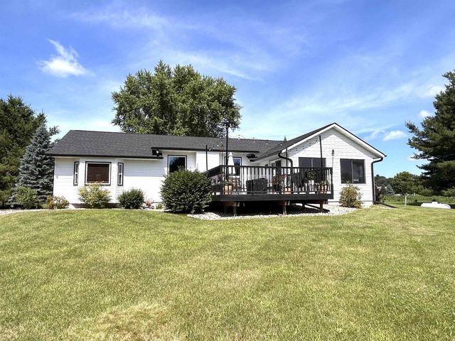 7672 Division Road, Tomah, WI 54660