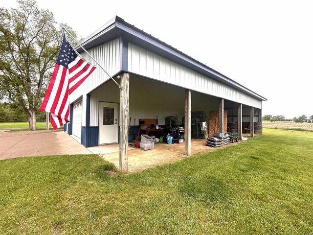 7672 Division Road, Tomah, WI 54660