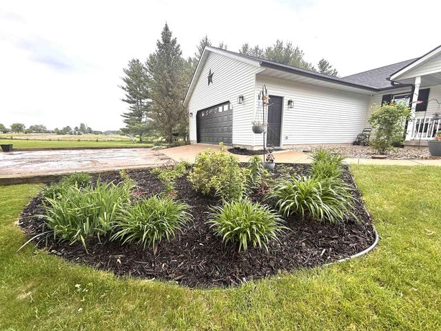 7672 Division Road, Tomah, WI 54660