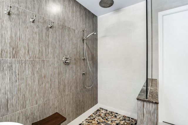 235 SE 9th St, Dania Beach, FL 33004