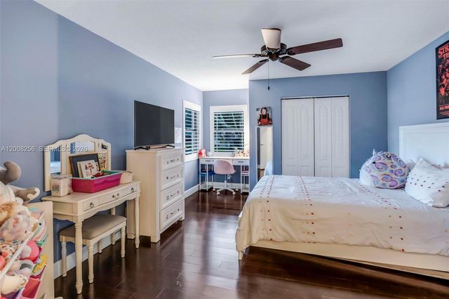 235 SE 9th St, Dania Beach, FL 33004