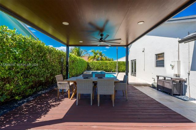 235 SE 9th St, Dania Beach, FL 33004