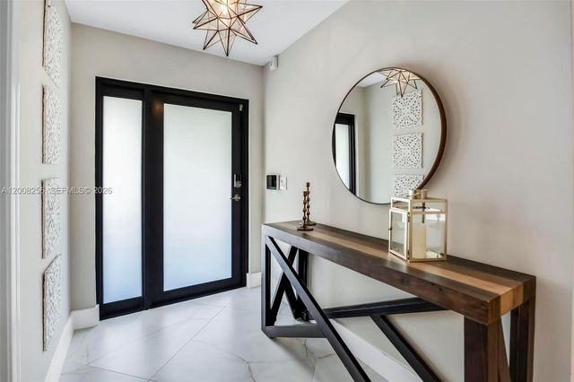 235 SE 9th St, Dania Beach, FL 33004