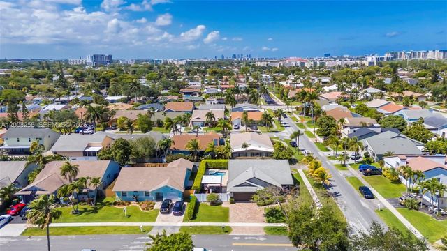 235 SE 9th St, Dania Beach, FL 33004
