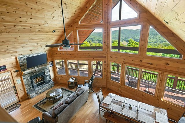 93 Stanley Ridge Drive, Morganton, GA 30560