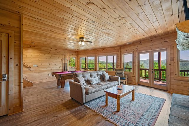 93 Stanley Ridge Drive, Morganton, GA 30560