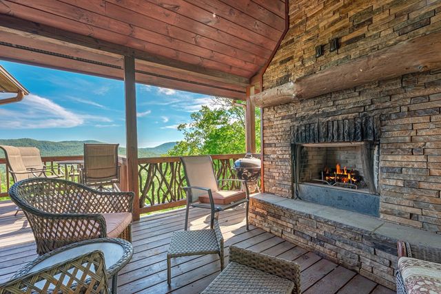 93 Stanley Ridge Drive, Morganton, GA 30560